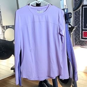 Avalanche Sport Pullover Top